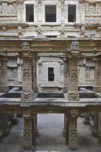 Rani ki vav, step well, stone carving