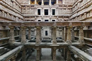Rani ki vav, step well, stone carving