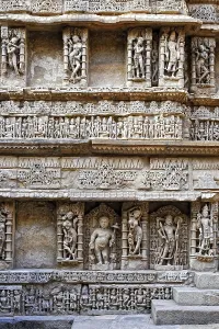 Rani ki vav, stone carving, underground structure