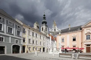 Rathausplatz square with Johannes Nepomuk monument