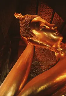 Reclining Buddha, Wat Pho The reclining Buddha symbolizes the last earthly hours in front of entering Nirvana