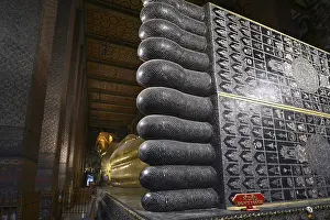 Reclining Buddha in Wat Pho, Temple of the Reclining Buddha