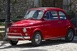Red FIAT Nuova 500 L, Cinquecento