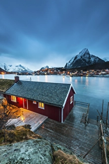 Category Scandinavia Prints: Red house in winter with a view of the fjord