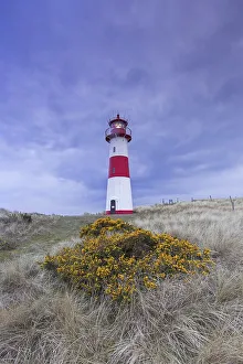 Red and white striped lighthouse List East