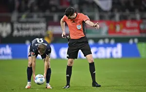 Referee Referee Florian Badstubner Gesture Gesture in front of free kick Leo Scienza 1