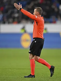 Referee Referee Morten Krogh (DEN) Gesture Gesture Europa League