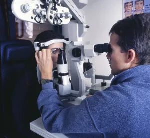 Regular check-ups at the ophthalmologist