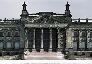 Reichstag building in the snow