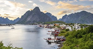 Reine, Reinefjord with mountains