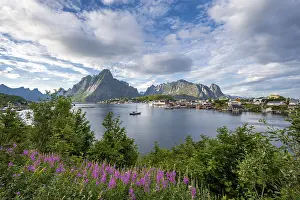 Reine, Reinefjord with mountains