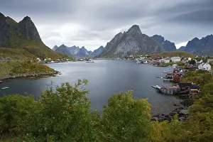 Category Scandinavia Prints: Reinebringen lookout, Moskenesoy
