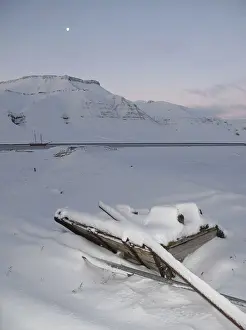 Remains of an old gypsum mine in Skansbukta with the sailing vessel