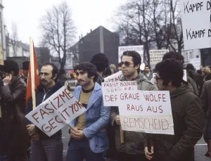 Remscheid. Turks demonstrate against right-wing radical organisation Graue Woelfe
