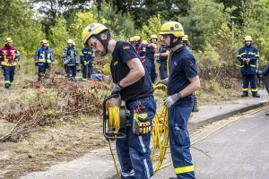 Category Wildlife DE Prints: Rescue and recovery of people after a drone attack on residential buildings in a civil defence scenario