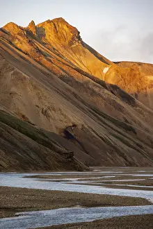 Rhyolite mountains and river Joekulgilskvisl