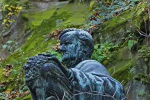 Richard Wagner monument in Liebethaler Grund