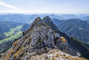 Ridge with rocky peaks, mountain landscape