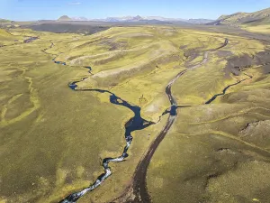 Road F232 Oeldufellsleid, ford at waterfall of river blafjallakvisl