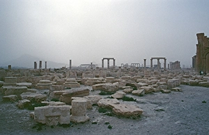 Road from Hadrian's Gate to the Temple of Bel, Colonnade, Palmyra, Syria, May 1987, vintage, retro, old, historical, Asia
