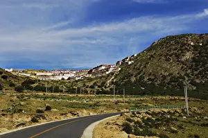 Road to the monastery of Ganden, Tibet