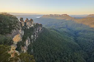 Rock formation Three Sisters at the Jamison Valley