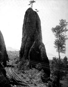 The Rock, Hercules Column on the Northern Pacific Railway line running along the Columbia River