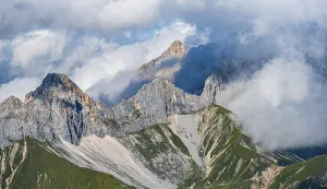 Category Mountain Landscapes Prints: Rocky mountain ridge, cloudy peaks Oberreintalschrofen and Scharnitzspitze