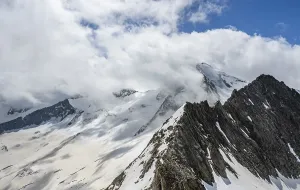 Rocky mountain ridge and glaciated mountain peak Grosser Moeseler