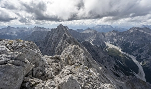 Rocky mountain ridge with Watzmann Suedspitze