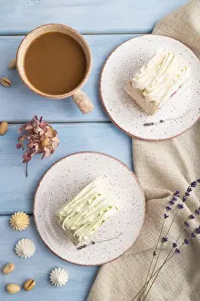 Roll biscuit cake with cream cheese and jam