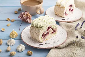 Roll biscuit cake with cream cheese and jam
