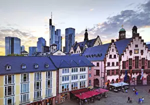 Romer, City Hall, Commerzbank and St Paul's Church in the background
