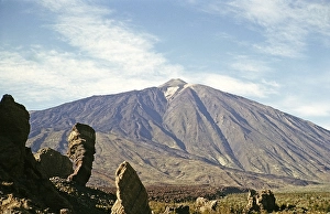 Roque Cinchado, Roques de Garcia, Teide National Park, Tenerife, Canary Islands, Spain 1963