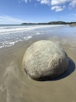 Round stones of the Moeraki Boulders at Moeraki Beach
