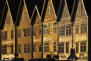Category Scandinavia Prints: Row of houses, Tyske Bryggen in the evening light