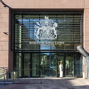 Royal Coat of Arms, Bristol Civil Justice Centre