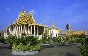 The Royal Palace (Preah Barum Reacha Veang Nei Preah Reacheanachak Kampuchea) and Silver Pagoda