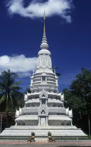 The Royal Palace (Preah Barum Reacha Veang Nei Preah Reacheanachak Kampuchea) and Silver Pagoda
