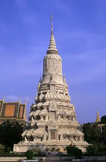 The Royal Palace (Preah Barum Reacha Veang Nei Preah Reacheanachak Kampuchea) and Silver Pagoda