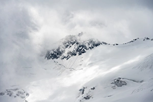 Rugged mountain peaks, Rossgruspitz with break-off edge
