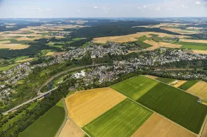 Category Cities DE Prints: Runkel Castle with Lahn and Lahn bridge