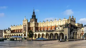 Rynek with Cloth Hall, from 13th century