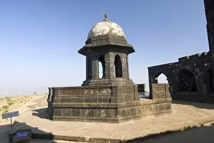 Samadhi of chhatrapati shivaji maharaj at fort Raigad