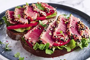 Sandwiches with fried tuna fillet