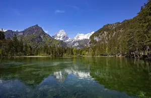 Schiederweiher, in front of the mountains Grosser tidal creek and Spitzmauer