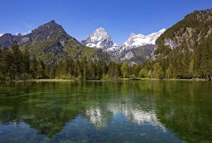 Schiederweiher, in front of the mountains Grosser tidal creek and Spitzmauer
