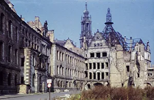 Schlosstrasse with the ruins of the Residenzschloss and Georgentor