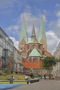 Schrangen and view of St. Mary's Church