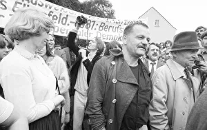 A sculpture Die Starke Linke in honour of Friedrich Engels by the Viennese sculptor Alfred Hrdlicka was unveiled in
